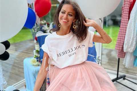 Deborah James looks incredible as she shows off charity clothing range as Bowelbabe fund rockets to ..