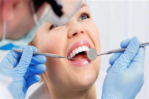 What is the difference between a cosmetic dentist and a general dentist?