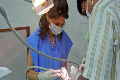 How to become a cosmetic dentist in india?