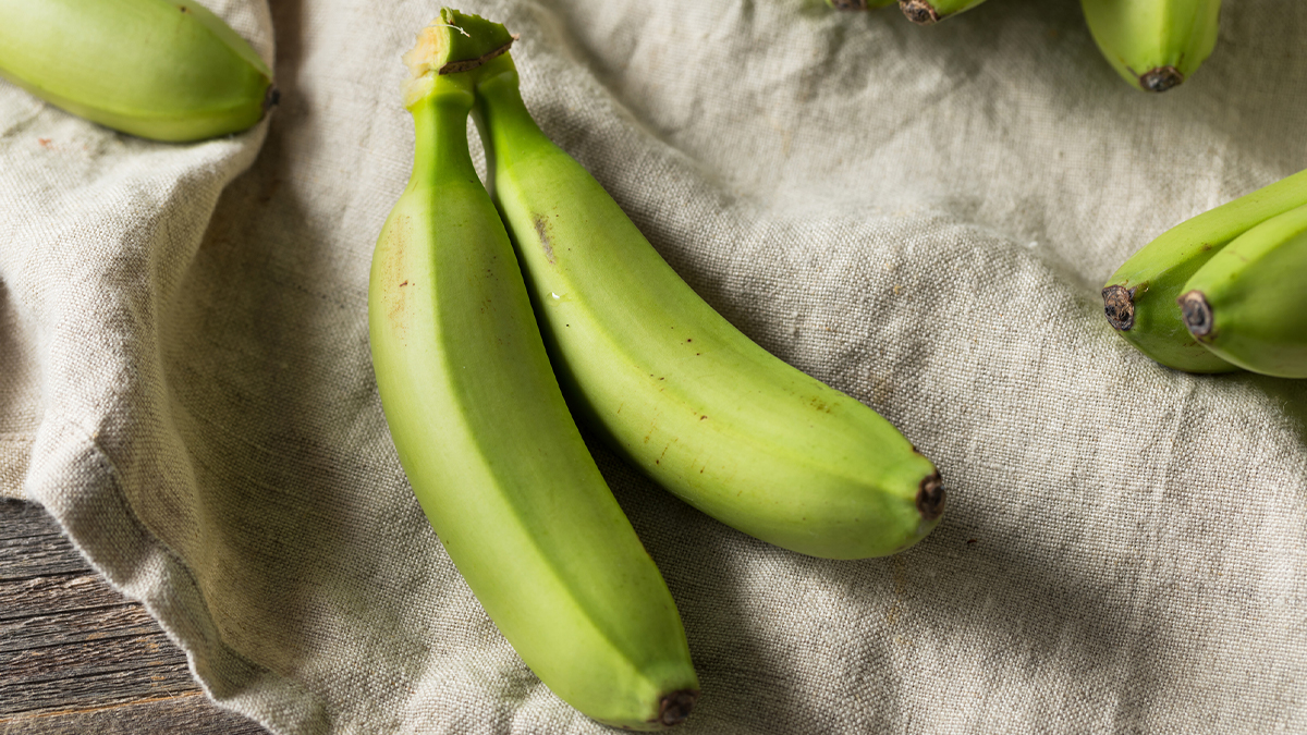 Eating Bananas Before They’re Ripe Comes With Surprising Benefits for Your Blood Sugar and Gut Health