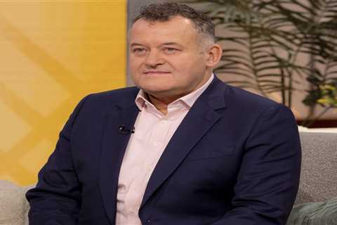 The 8 signs of prostate cancer all men must know as Diana’s butler Paul Burrell shares diagnosis