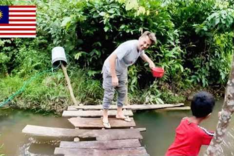 European Man Sleeps In A Malaysian Jungle For The First Time 🇲🇾