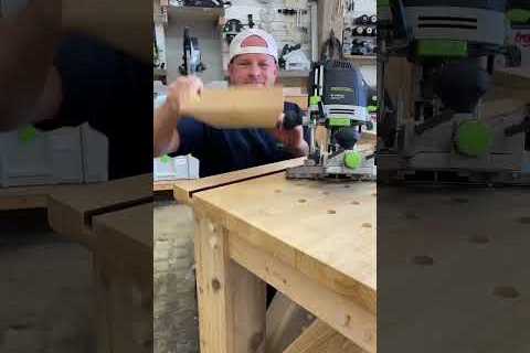 Self aligning corner joint #woodworking #woodwork #wood #maker #festool #bois #tools #holz #madera