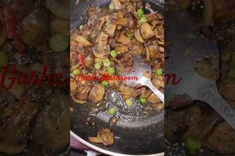 Garlic 🧄 mashroom. #food #indianfood #indianinafrica #viral #trending #vegetarian #youtubeshorts