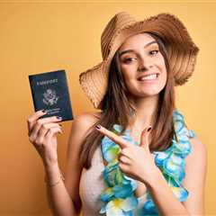 Top 10 Basic Travel Lessons People Confessed Learning Embarrassingly Late