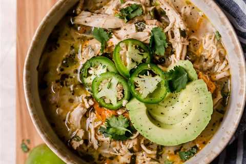 Easy White Chicken Chili (Slow Cooker or Instant Pot)