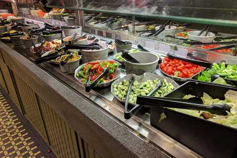 The 10 Best Salad Bars at American Restaurant Chains