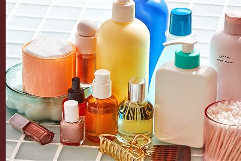 5 Expert-Approved Tips For Decluttering Your Skin-Care Collection