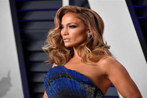 How to Get Thicker Hair, According to J Lo's Hairstylist