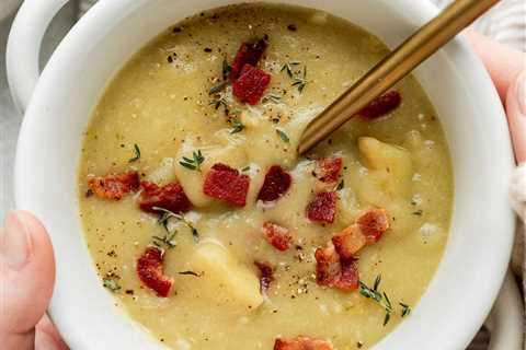 Creamy Potato Leek Soup with Bacon