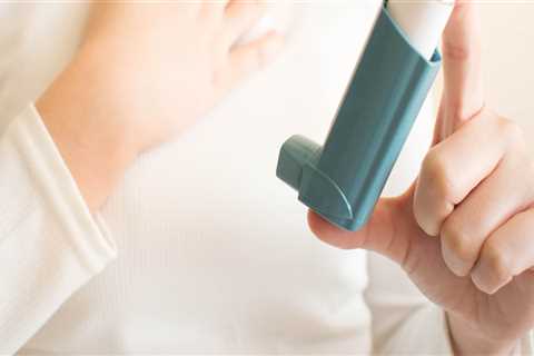 Was sind die Nebenwirkungen der Verwendung eines Asthma-Inhalators?