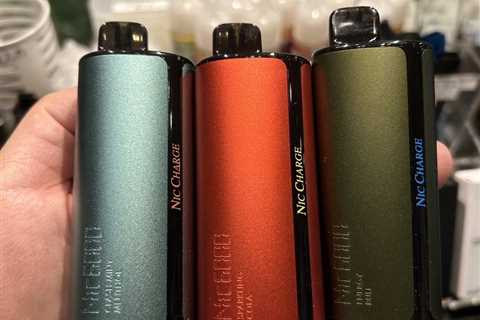 当店VAPEリピート率No.1 最新テクノロジーで喉にガツンと強烈な刺激を生む新しい技術を取り入れた今までになかった新開発の持ち運びシーシャ‼︎ コスパも従来品