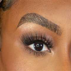 Achieving Defined Eyebrows for Your Everyday Makeup Routine